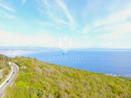 Opatija, surroundings, building plot with a beautiful view of the sea