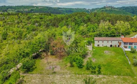 Grožnjan area, Istrian house with a large garden in a quiet location