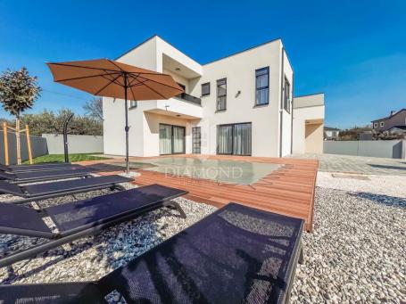 Medulin, surroundings, Modern Villa 300 meters from the sea