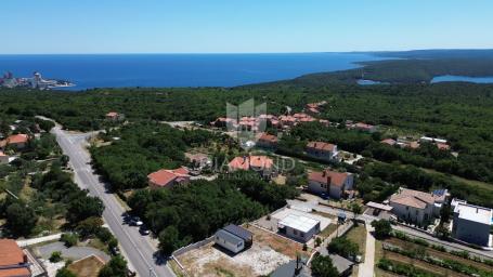 Labin, okolica, građevinsko zemljište s pogledom na more