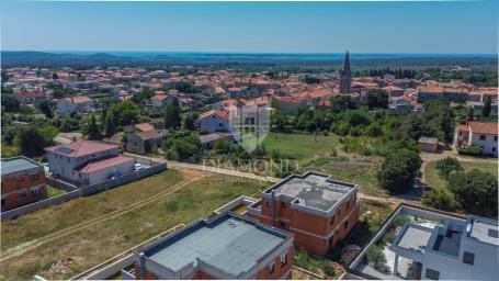 Exklusives Rohbau-Haus in Pula mit Panoramablick auf das Meer