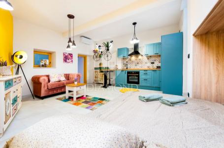 Rovinj, center, colorful studio in a great location