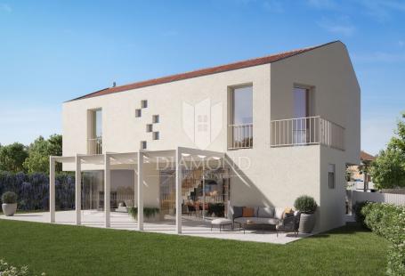 Poreč, surroundings, land with a project 100 m from the sea!