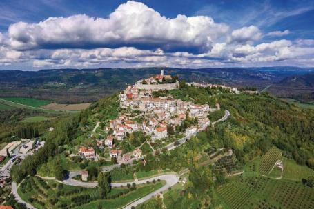 Istra, Rakotule, građevinsko zemljište s pravomoćnom građevinskom dozvolom