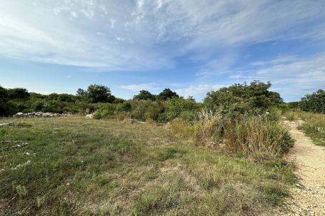 Medulin, veliko građevinsko zemljište na odličnoj lokaciji 1600 m2