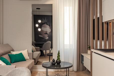 Rijeka, Centar, novouređen luksuzan stan NKP 100 m2 s tri apartmana