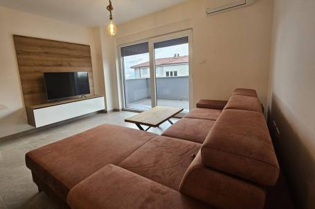 Rijeka, Srdoči, novouređen PENTHOUSE u novogradnji NKP 116 m2