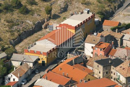 Business premise Senj, 1.007m2