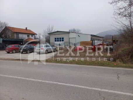 Izdaje se poslovni prostor u Gornjoj Toponici, 400m2