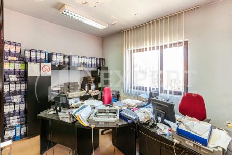 Poslovno magacinski prostor, 1150 m2 na 26, 5 ari placa