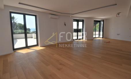 Flat Opatija - Centar, Opatija, 130,25m2