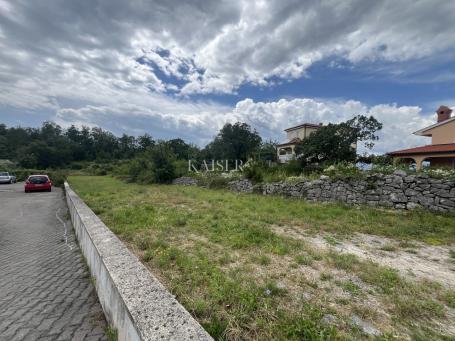 Marinići - Građevinsko zemljište 1710 m2