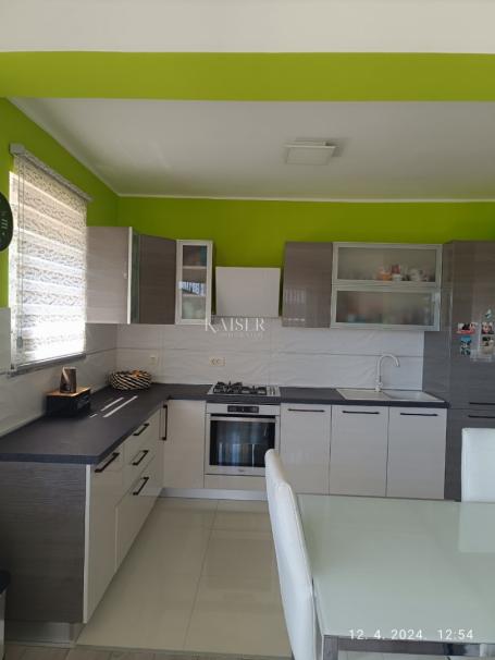 Flat Pobri, Opatija - Okolica, 84m2