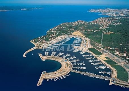 Atraktivno zemljište u blizini Marine - Punta Bibinje 350m od mora