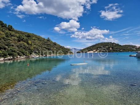 Stan u novogradnji 50m od mora, Korčula