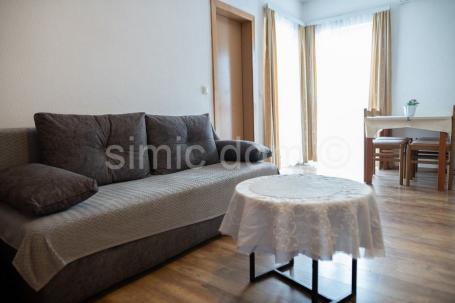 Namješteni apartman blizu mora, Vodice