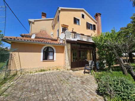 Haus am Meer in der Nähe von Novigrad zur Langzeitmiete