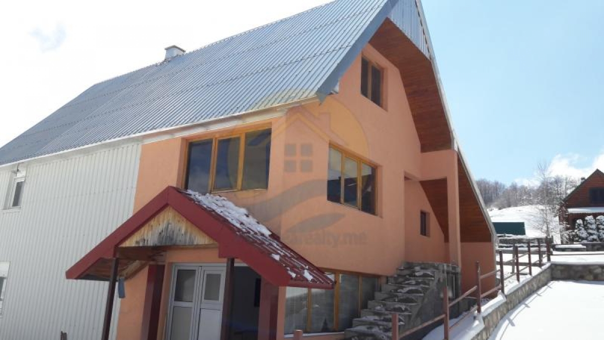 Spacious house for sale in Zabljak, Montenegro. 