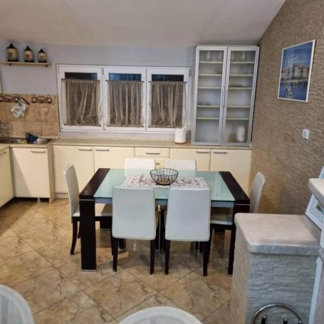 Two-bedroom flat for rent-Tivat