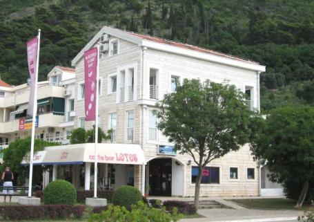 Apartments and business premises in Budva are for sale