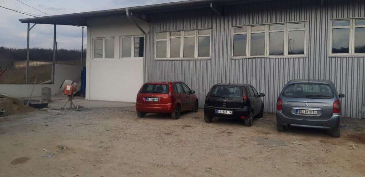 Izdavanje, Magacin, 1000m2 , Vrčin