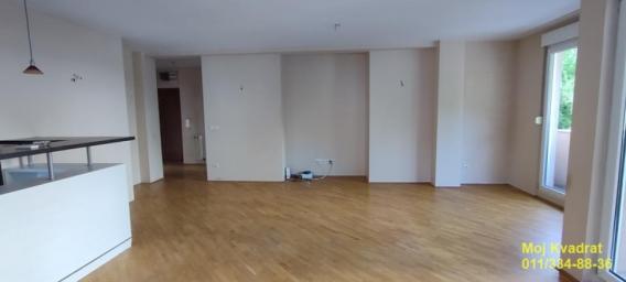 Voždovac, Saobraćajni fakultet - Pazinska, 90m2