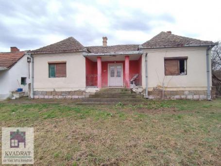 Seosko imanje sa kućom 120 m², 1, 40ha, Ub, Liso Polje – 37 000 €