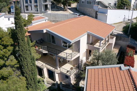 House 122m2 with sea view, Šušanj