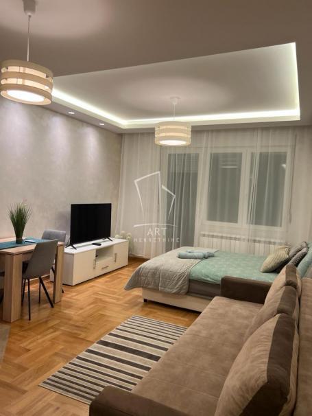 Zemun, novogradnja, terasa, 25m2 ID#7229