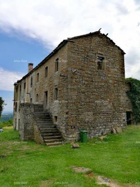 Kuća PRODAJA dvojne kamene kuće. 