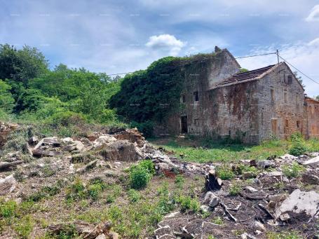 House Three Ruined Houses near Oprtalj!