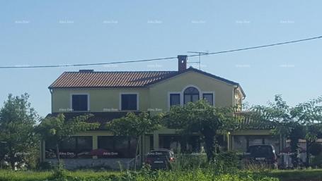 House House for sale in Umag