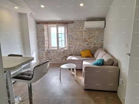 House Renovated stone Istrian house for sale in the center of the beautiful Istrian town of Motovun