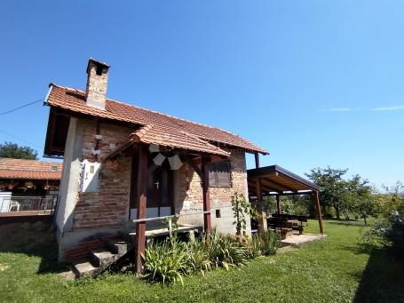 Idilična klijet s voćnjakom i terasom u prirodnom okruženju, Brckovčina kod Križevaca