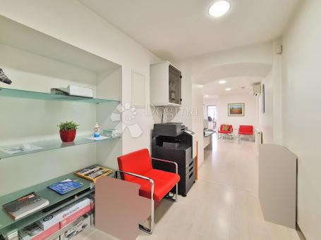 Flat Centar, Rijeka, 121,36m2