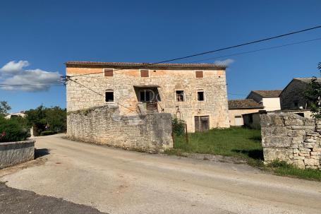 SVETVINČENAT – imanje s dvije kamene kuće na lijepoj lokaciji