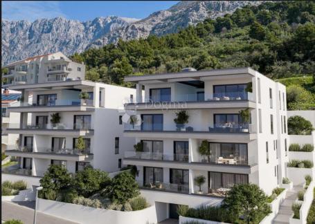 Ekskluzivni Penthouse s Bazenom i Pogledom na More -MAKARSKA