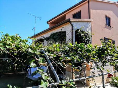 ISTRIA, ŠTINJAN Family house with sea view!