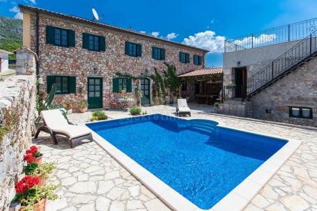 CRIKVENICA, BRIBIR - Beautiful indigenous holiday villa