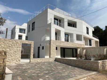 ZADAR, KOŽINO - Luxury duplex apartment in a prime location