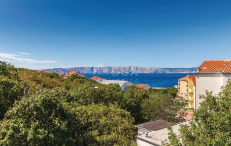 NOVI VINODOLSKI, KLENOVICA - Kuća s apartmanima na odličnoj lokaciji