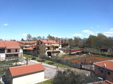 ISTRA, POREČ - Apartmanska kuća s pet stambenih jedinica i s puno potencijala