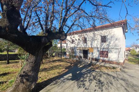 INSEL KRK, MALINSKA - Altes Steinhaus mit Garten