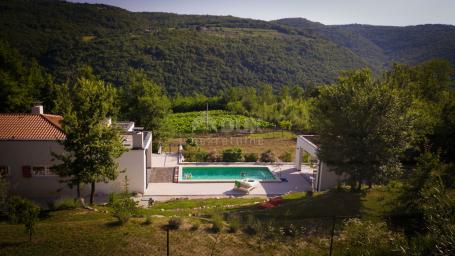 ISTRIA, MOTOVUN - Beautiful ground floor house with secluded pool