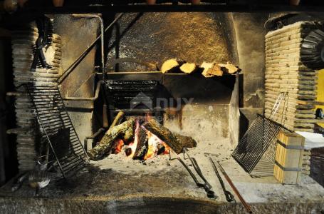 ISTRA, BUJE - Poslovno-stambeni objekt s uhodanim poslom