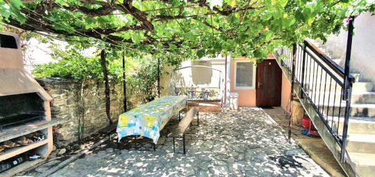 ISTRIA, LIŽNJAN - Istrian rustic house with 3 apartments