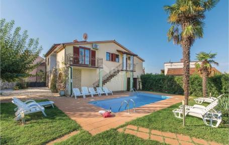 ISTRIA, POREČ - House with swimming pool and landscaped garden