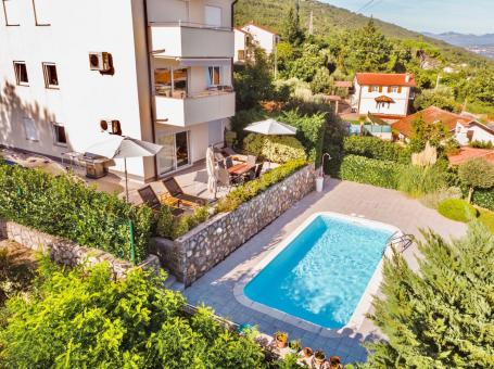 OPATIJA, IČIĆI - Wohnung zu vermieten, Erdgeschoss, Terrasse, Meerblick, Schwimmbad, Parkplatz