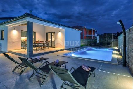 ISTRIA, PULA - Modern ground floor house near the city noise