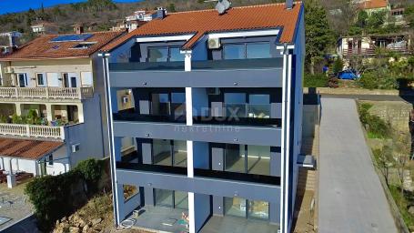 CRIKVENICA - Two-story apartment, 101 m2, sea view!